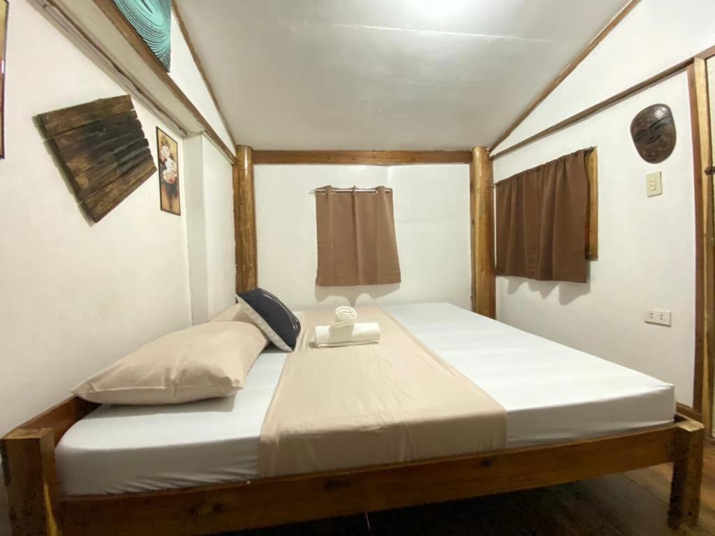 Mil'S Hillside Tourist Inn San Vicente  Bagian luar foto
