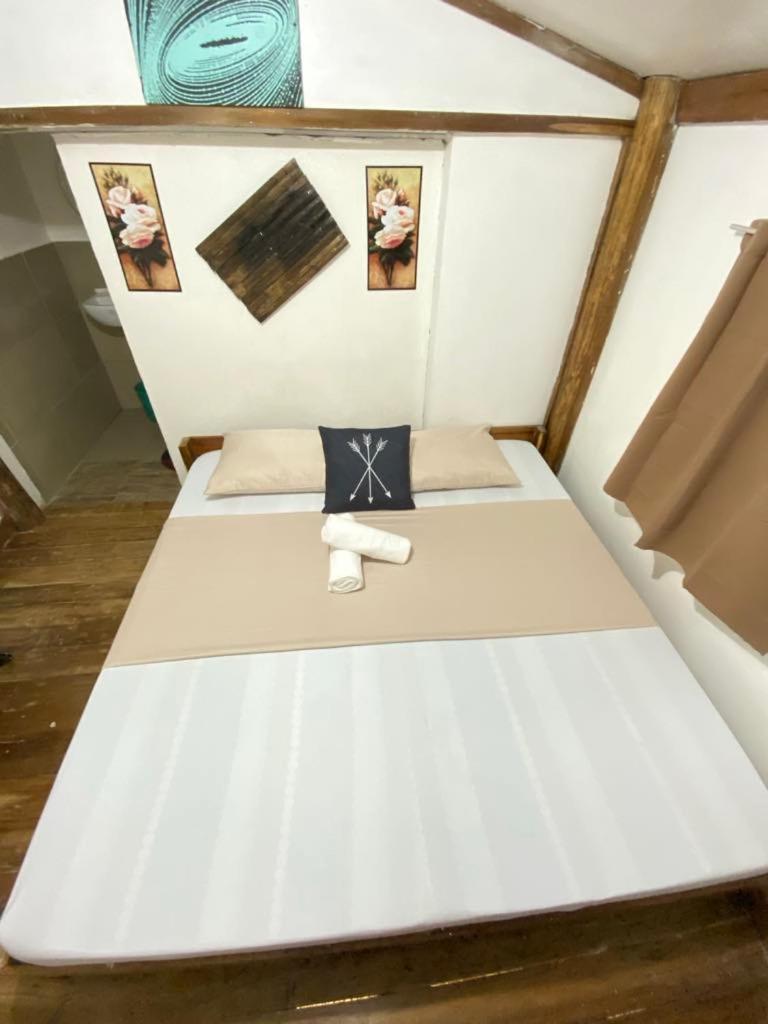 Mil'S Hillside Tourist Inn San Vicente  Bagian luar foto