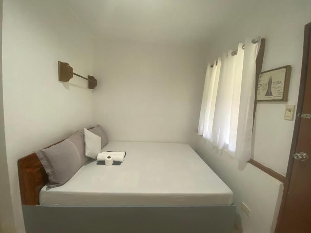 Mil'S Hillside Tourist Inn San Vicente  Bagian luar foto
